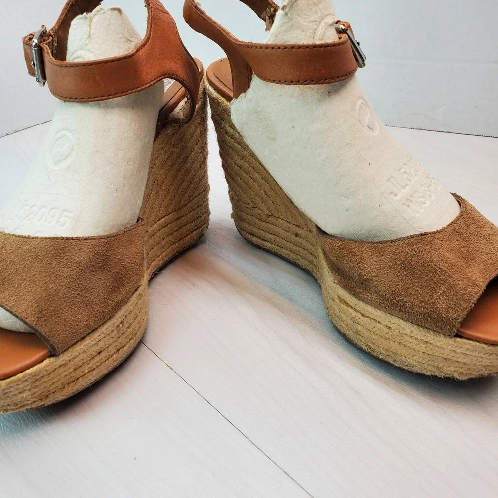 Dolce Vita DV Nude Suede Tan Leather Ankle Strap Wedge Espadrille Sandals Size 8